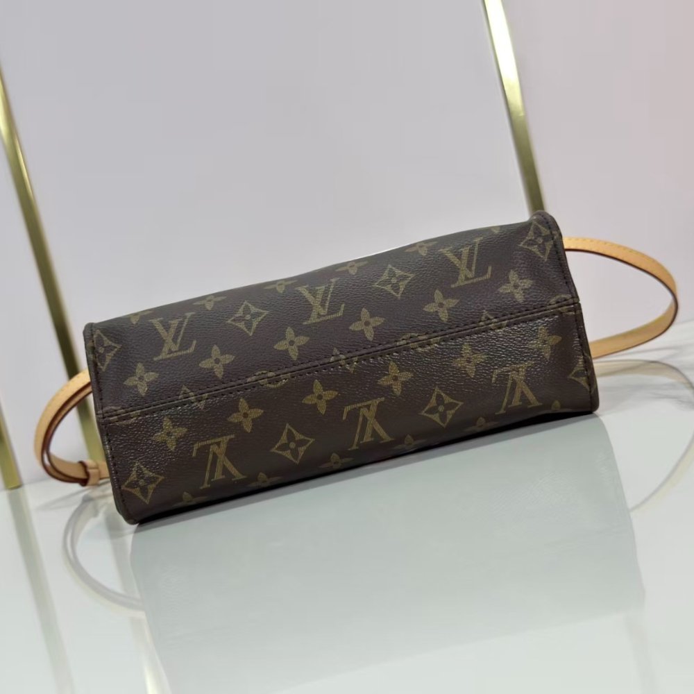 L0vis Vvtt0n X Takashi Murakami Onthego BB Monogram Canvas Brown 18Cm M13668