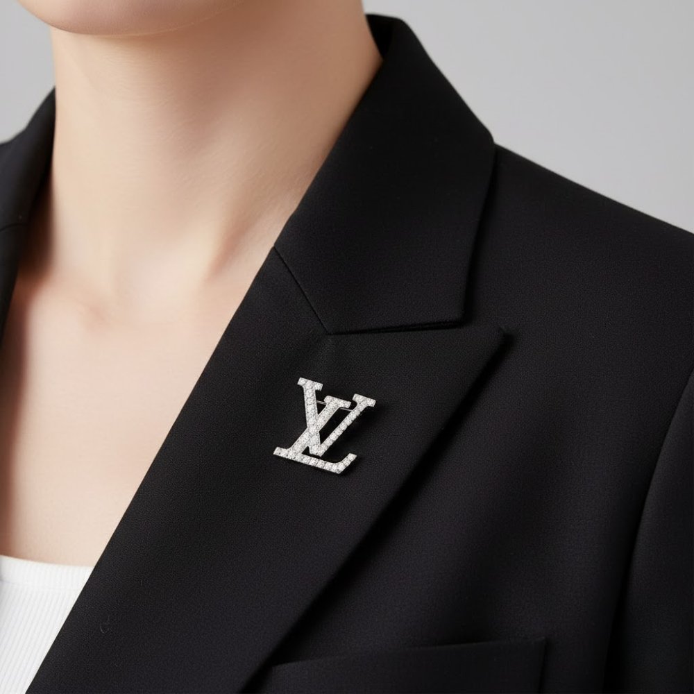 L0vis Vvtt0n Crystal Brooch Silver