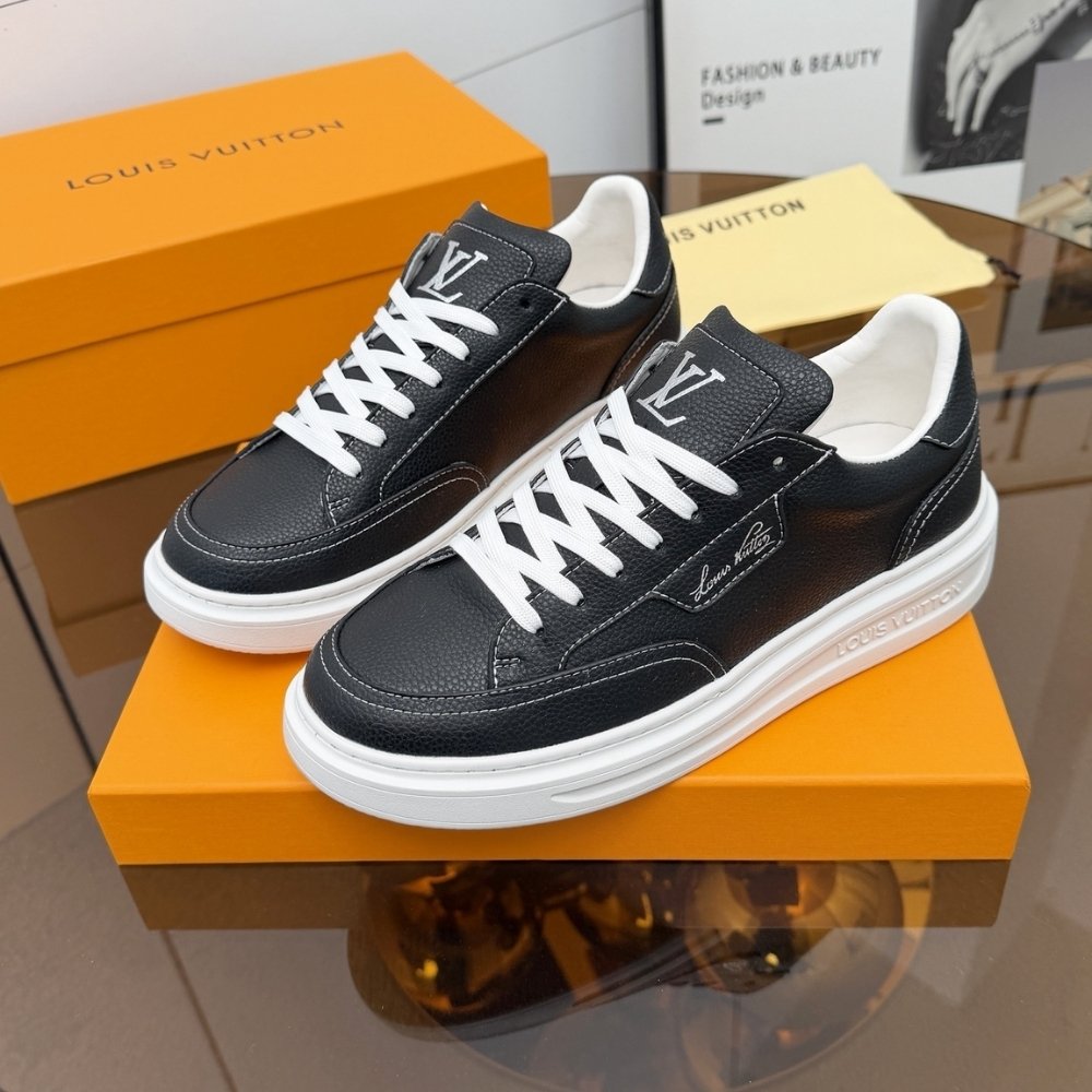 L0vis Vvtt0n Beverly Hills Sneaker Black 1AJ835