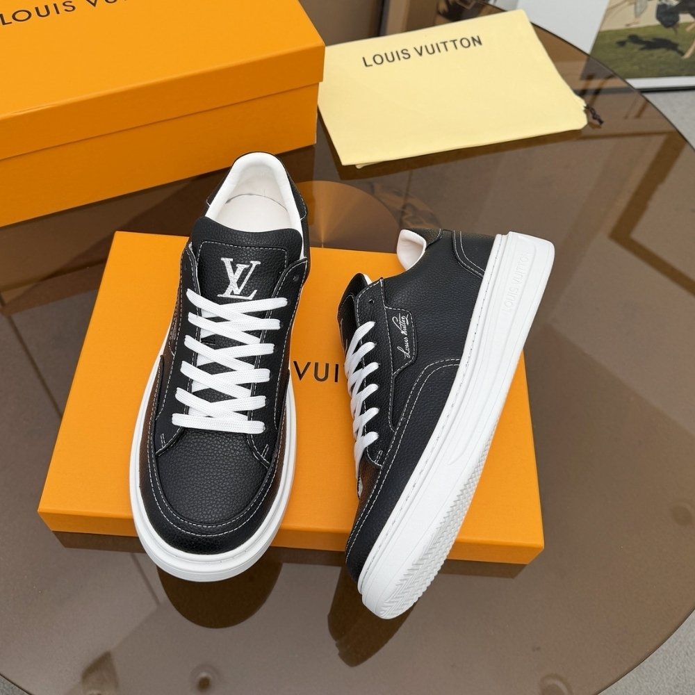 L0vis Vvtt0n Beverly Hills Sneaker Black 1AJ835