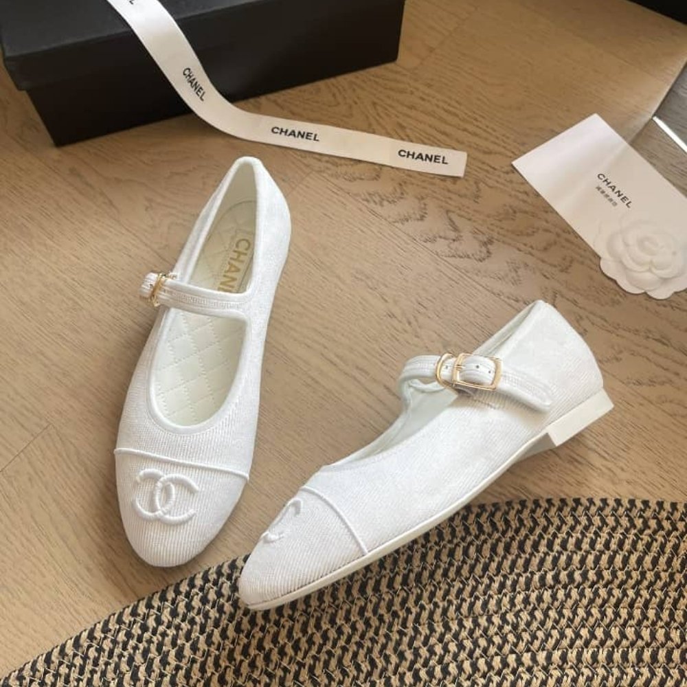 Ch**el Mary Jane Ballet Flat White G45503 B16406 NX269