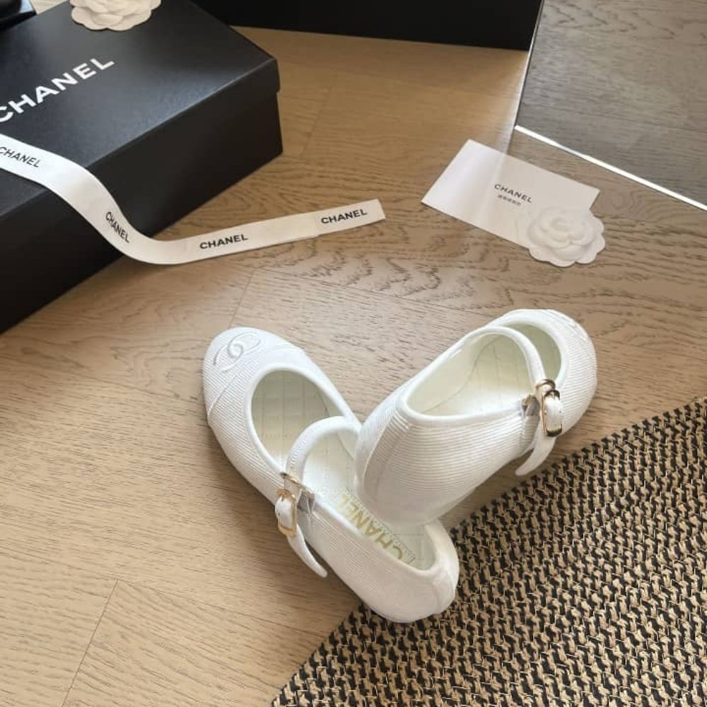 Ch**el Mary Jane Ballet Flat White G45503 B16406 NX269