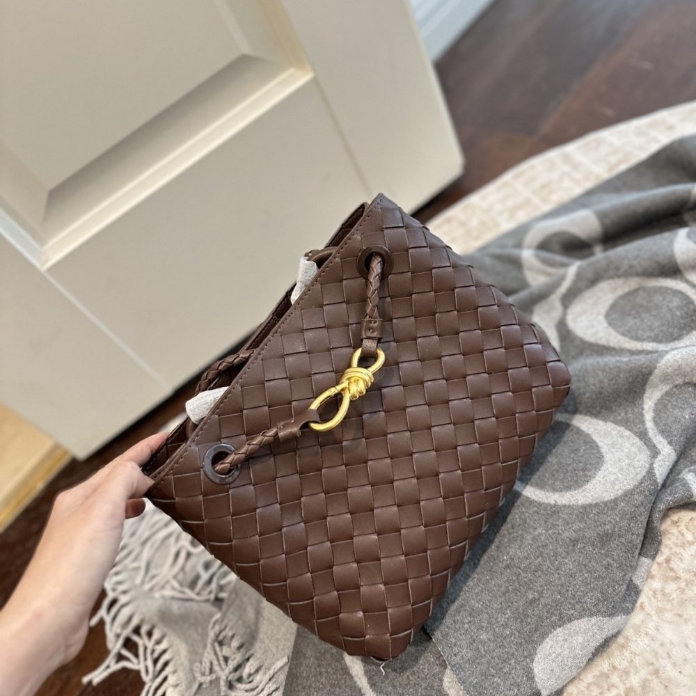 B0tt*ga Ven*ta Small Andiamo Dark Brown 25Cm 766014VCPP12808