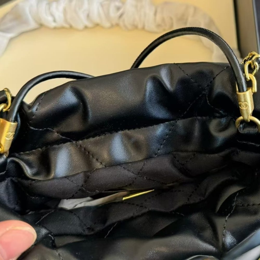 Ch**el 22 Mini Handbag Shiny And Gold Tone Metal Black 20cm AS3980 B19059 94305