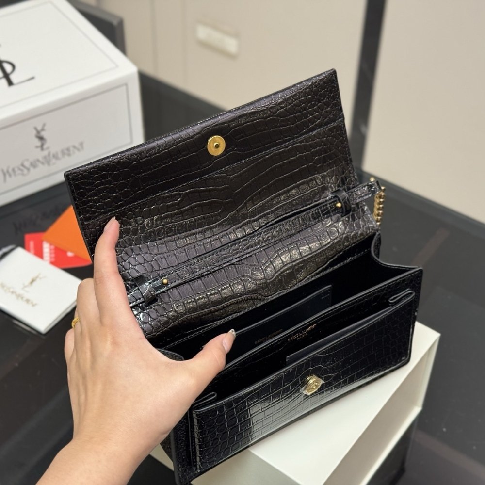 Sa1nt Lau*nt Sunset Embossed Clutch Black 22Cm