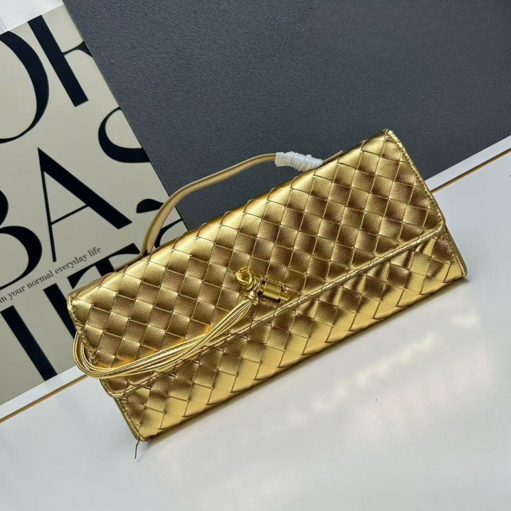 B0tt*ga Ven*ta Andiamo Clutch Gold 31Cm 741511V4P128922