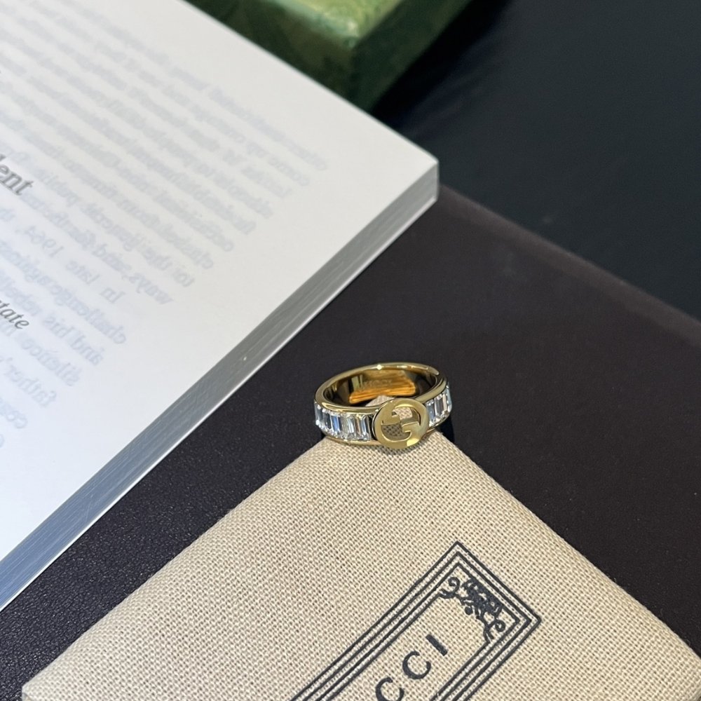 Gvc*1 Blondie Wide Crystal Ring Gold 837231 JAAHV 8062