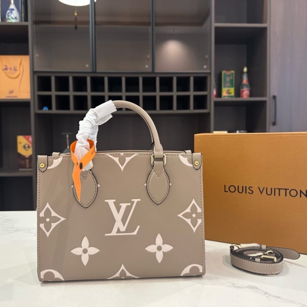 L0vis Vvtt0n Onthego PM Bicolor Monogram Beige 25Cm M45779