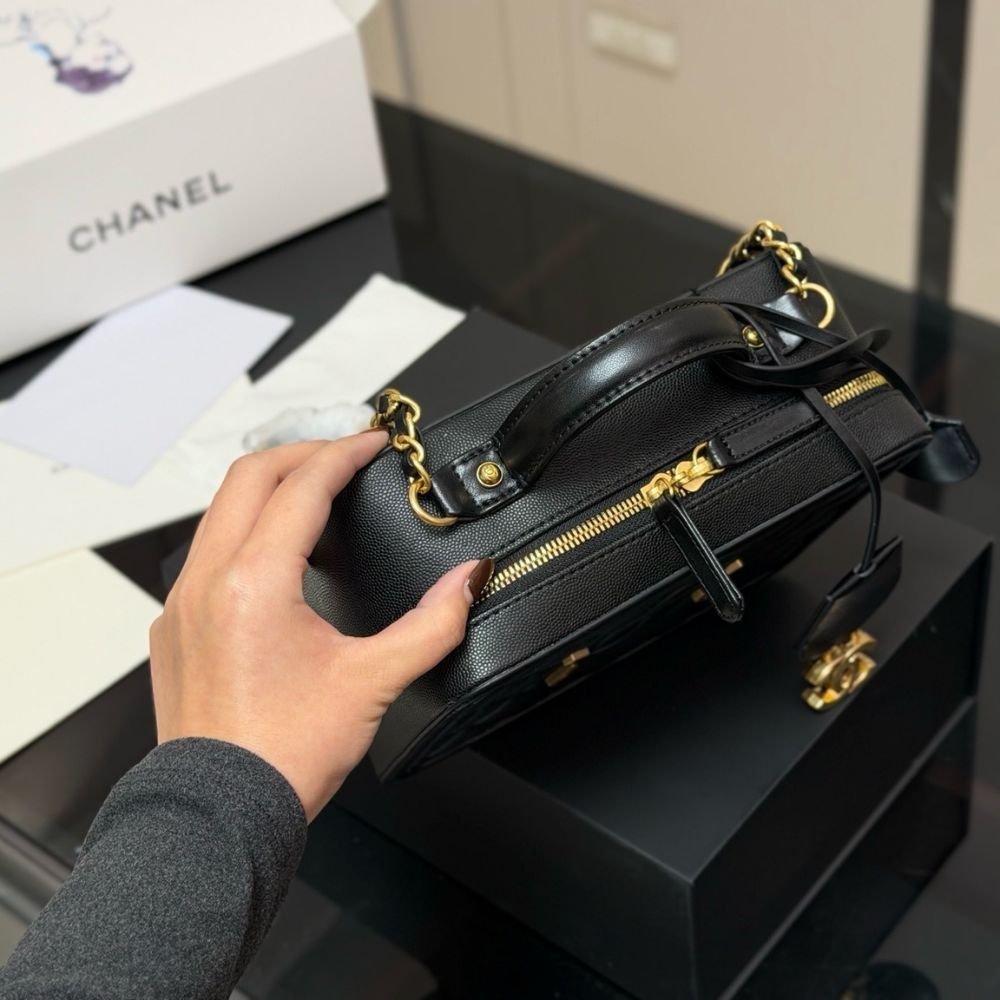 Ch**el CC Filigree Medium Vanity Case Black 21Cm