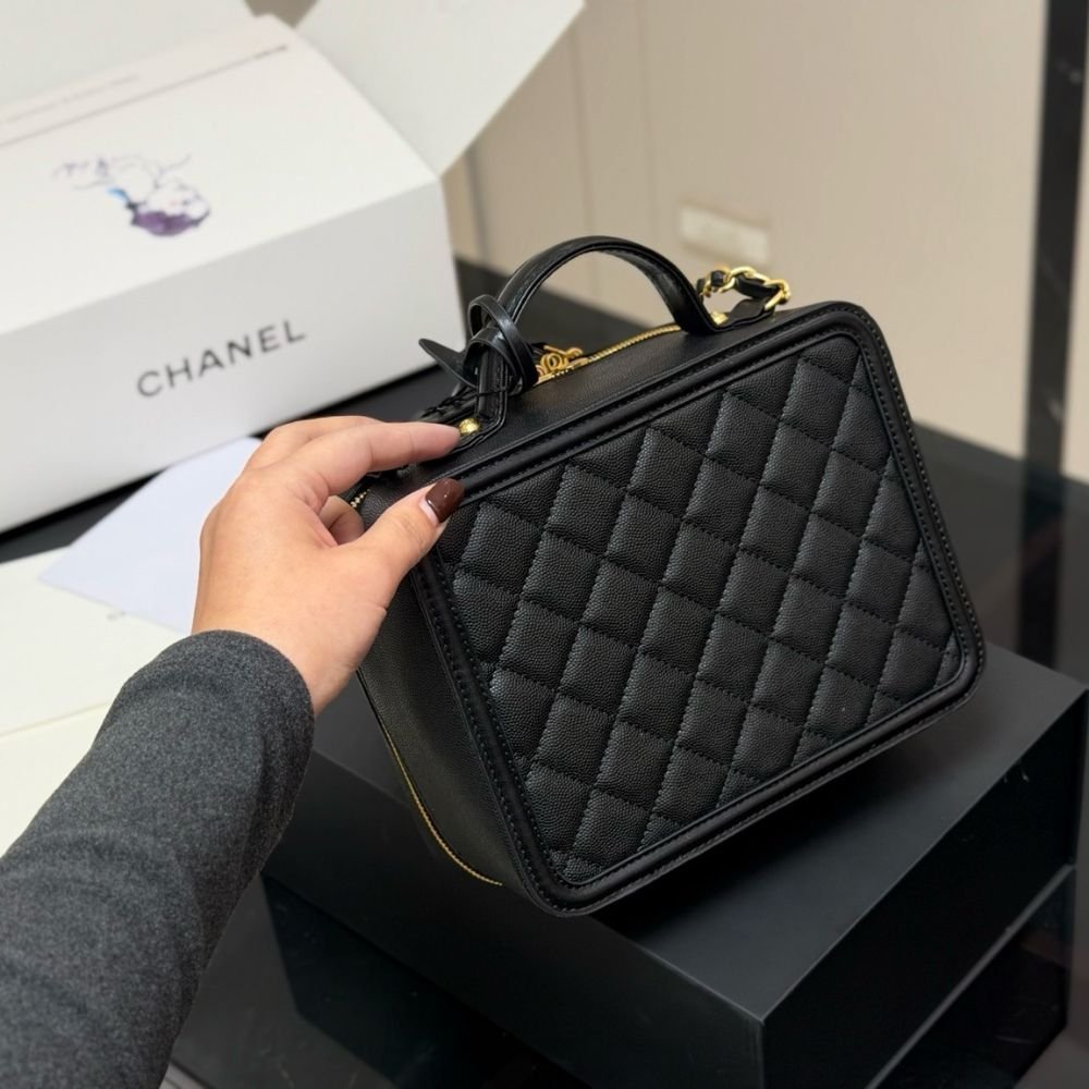 Ch**el CC Filigree Medium Vanity Case Black 21Cm
