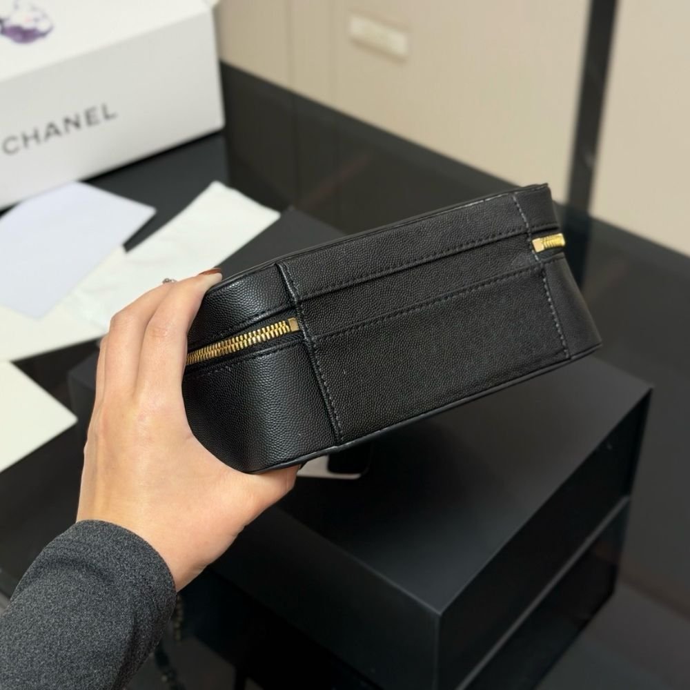 Ch**el CC Filigree Medium Vanity Case Black 21Cm