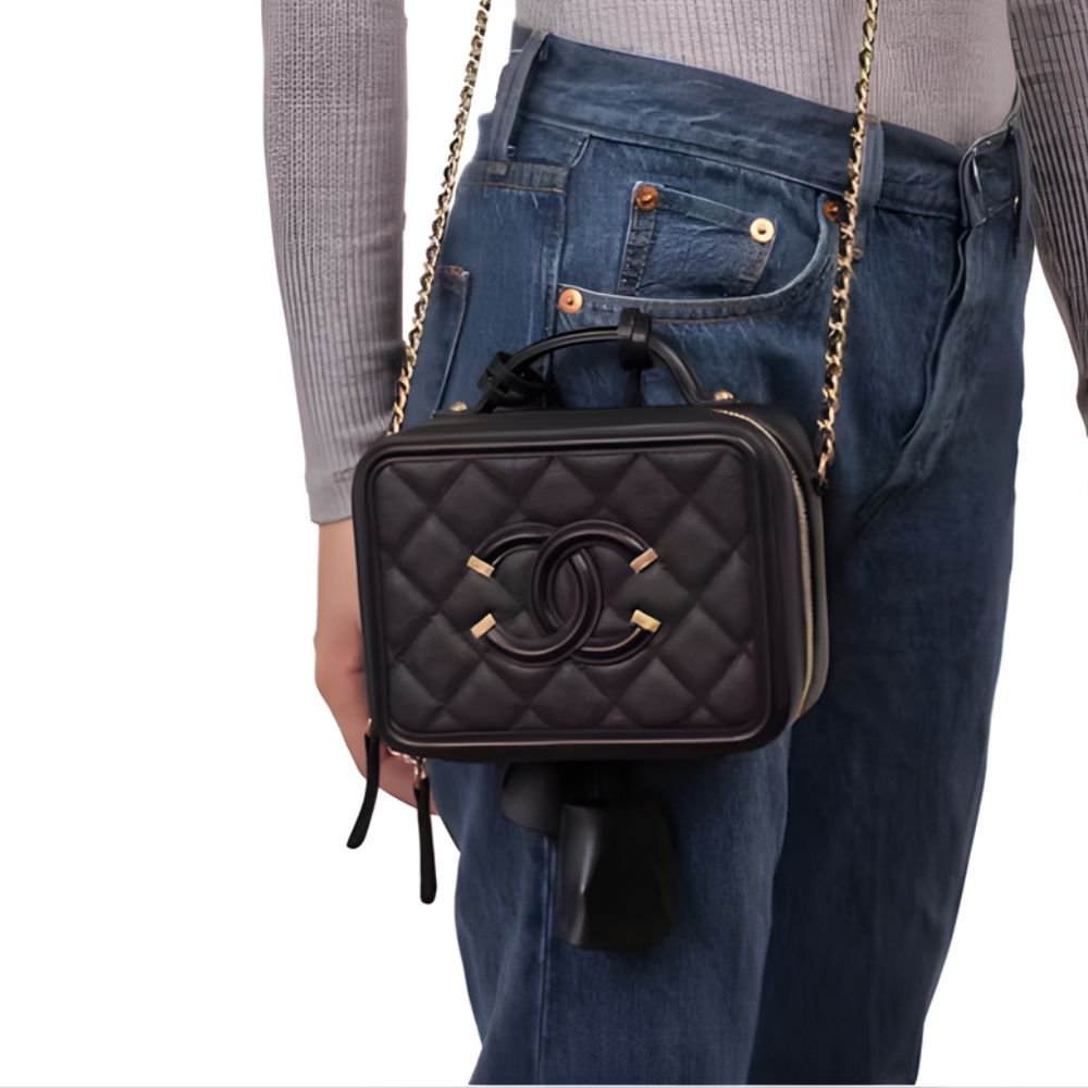 Ch**el CC Filigree Medium Vanity Case Black 21Cm