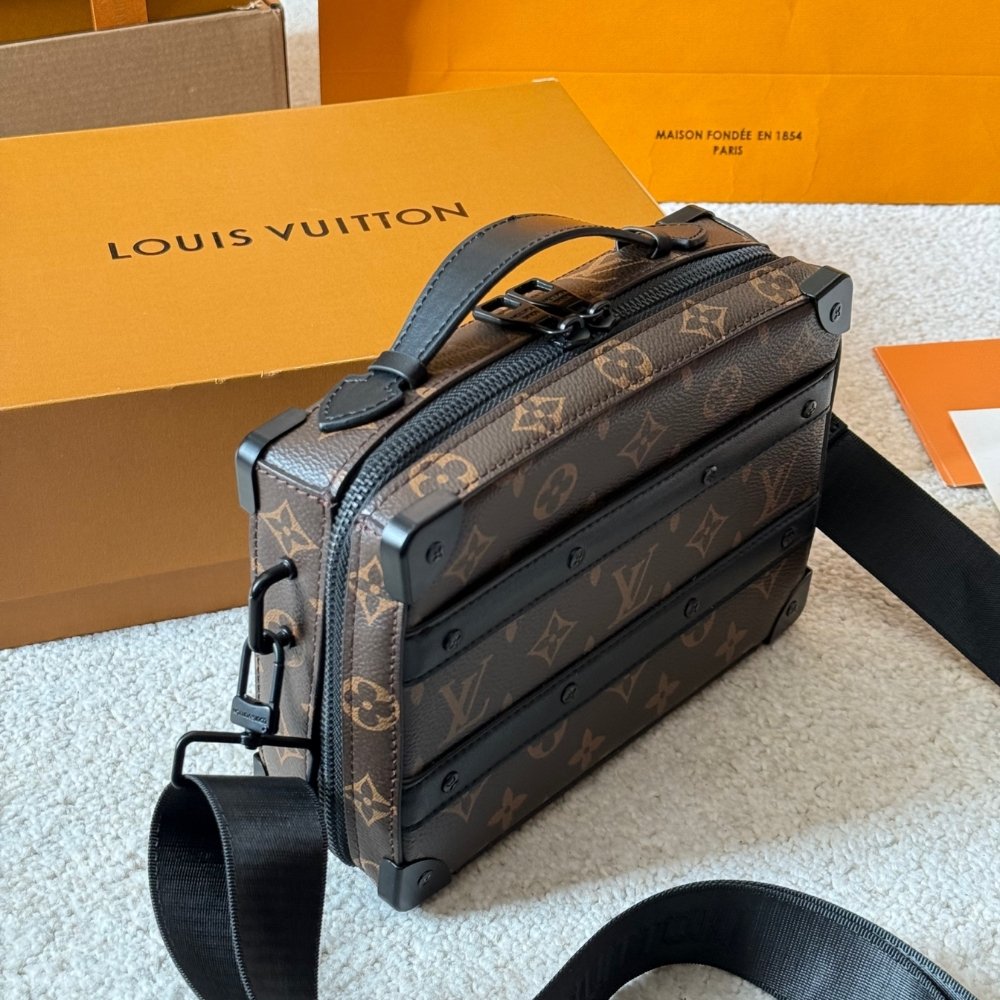L0vis Vvtt0n Handle Soft Trunk Macassar Monogram Black 21Cm M45935