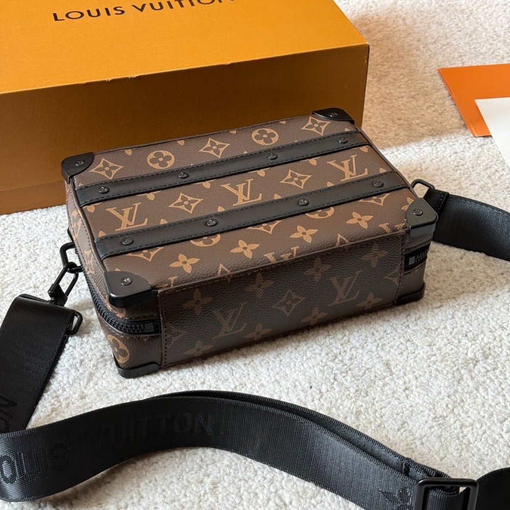 L0vis Vvtt0n Handle Soft Trunk Macassar Monogram Black 21Cm M45935