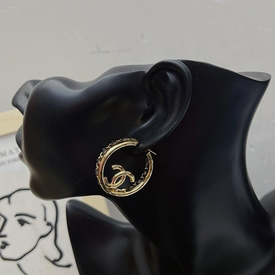 Ch**el Gold Toned Metal With Cc Logo
