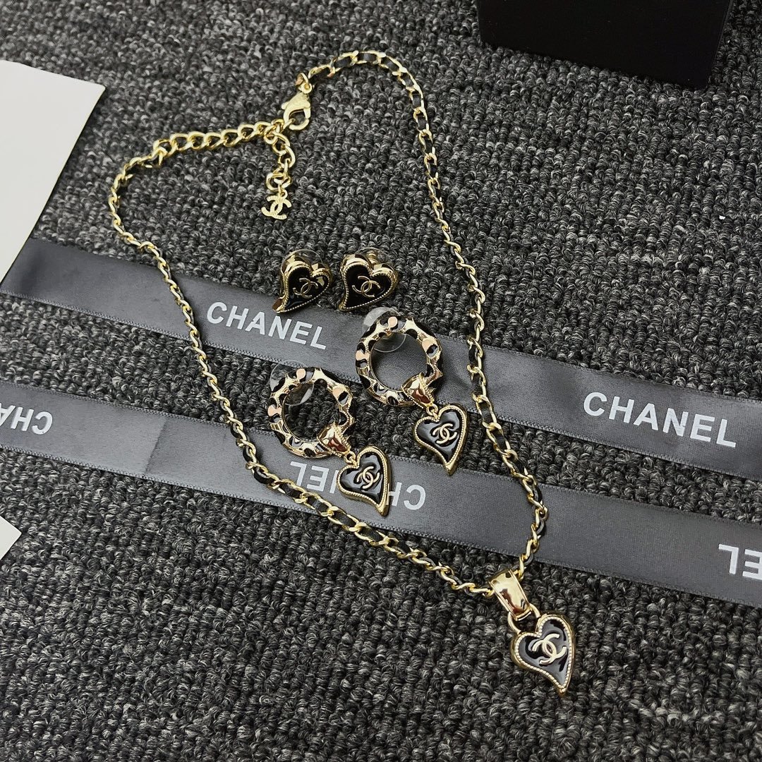 Ch**el Classic Love Double C Logo Leopard Round Earrings