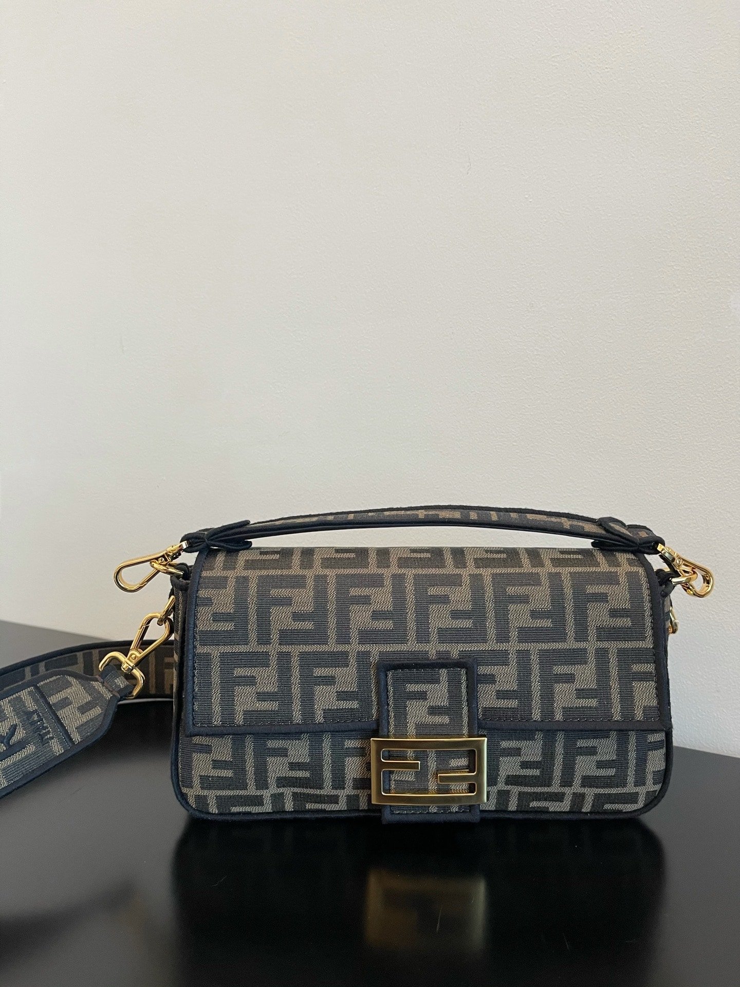 F**di Baguette Jacquard Ff Fabric Bag 26Cm 8Br600A6V5F17U4