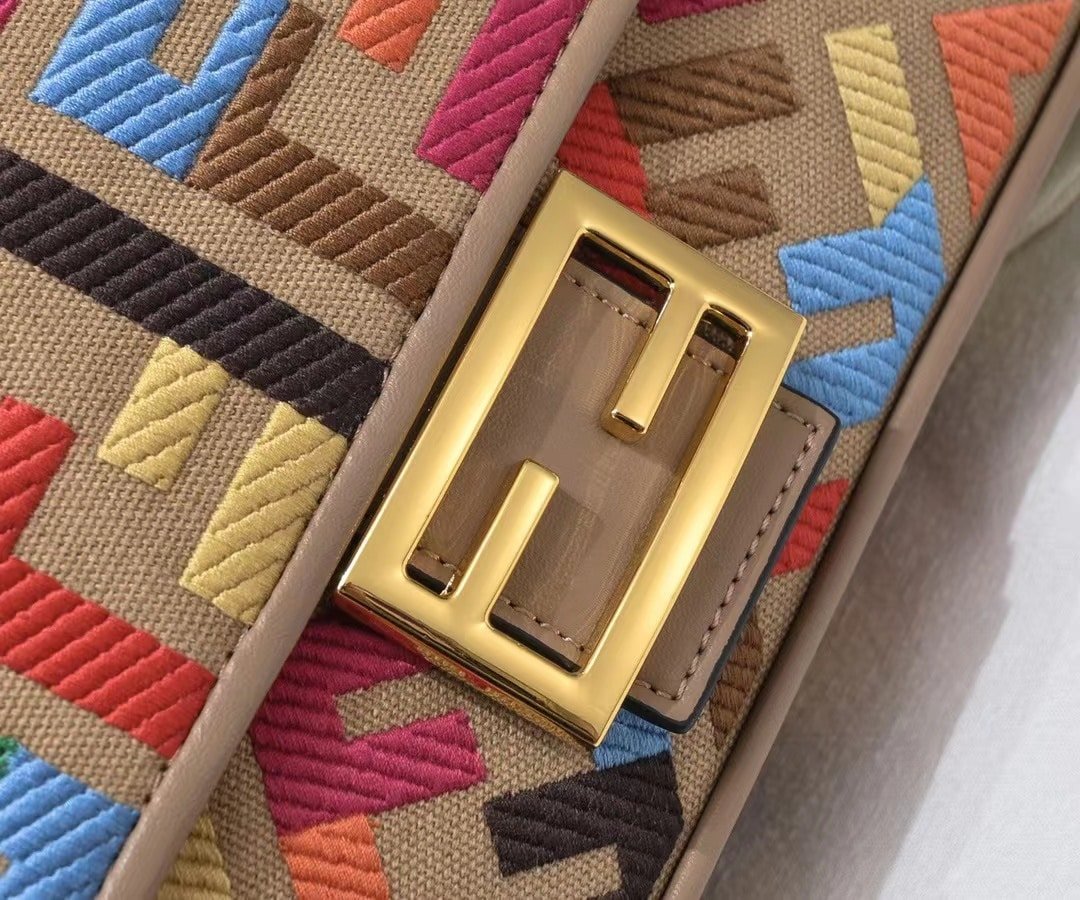 F**di Baguette Multicolor 8Br600Ahw7F18H2