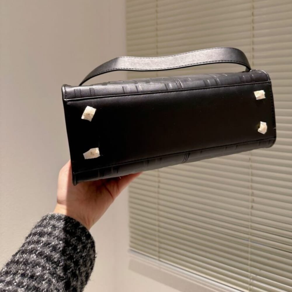 F**di Original Peekaboo Black 30Cm
