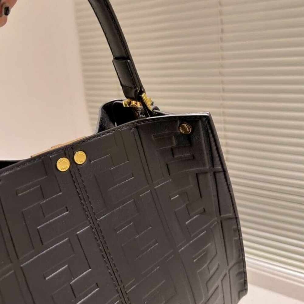 F**di Original Peekaboo Black 30Cm