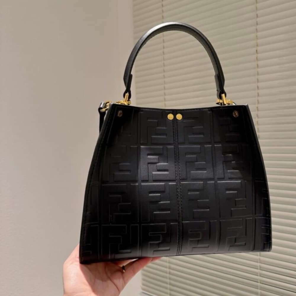 F**di Original Peekaboo Black 30Cm