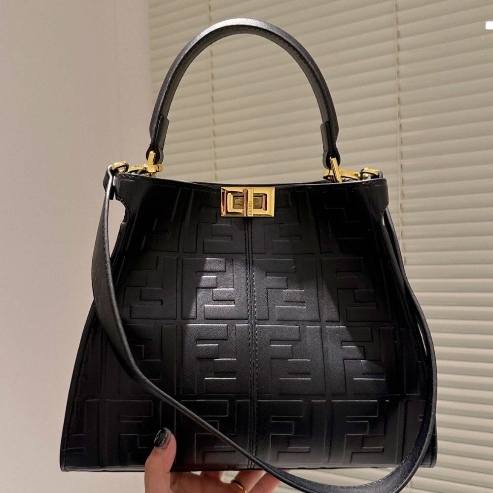 F**di Original Peekaboo Black 30Cm