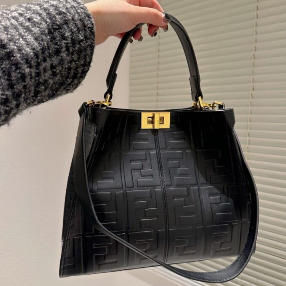 F**di Original Peekaboo Black 30Cm