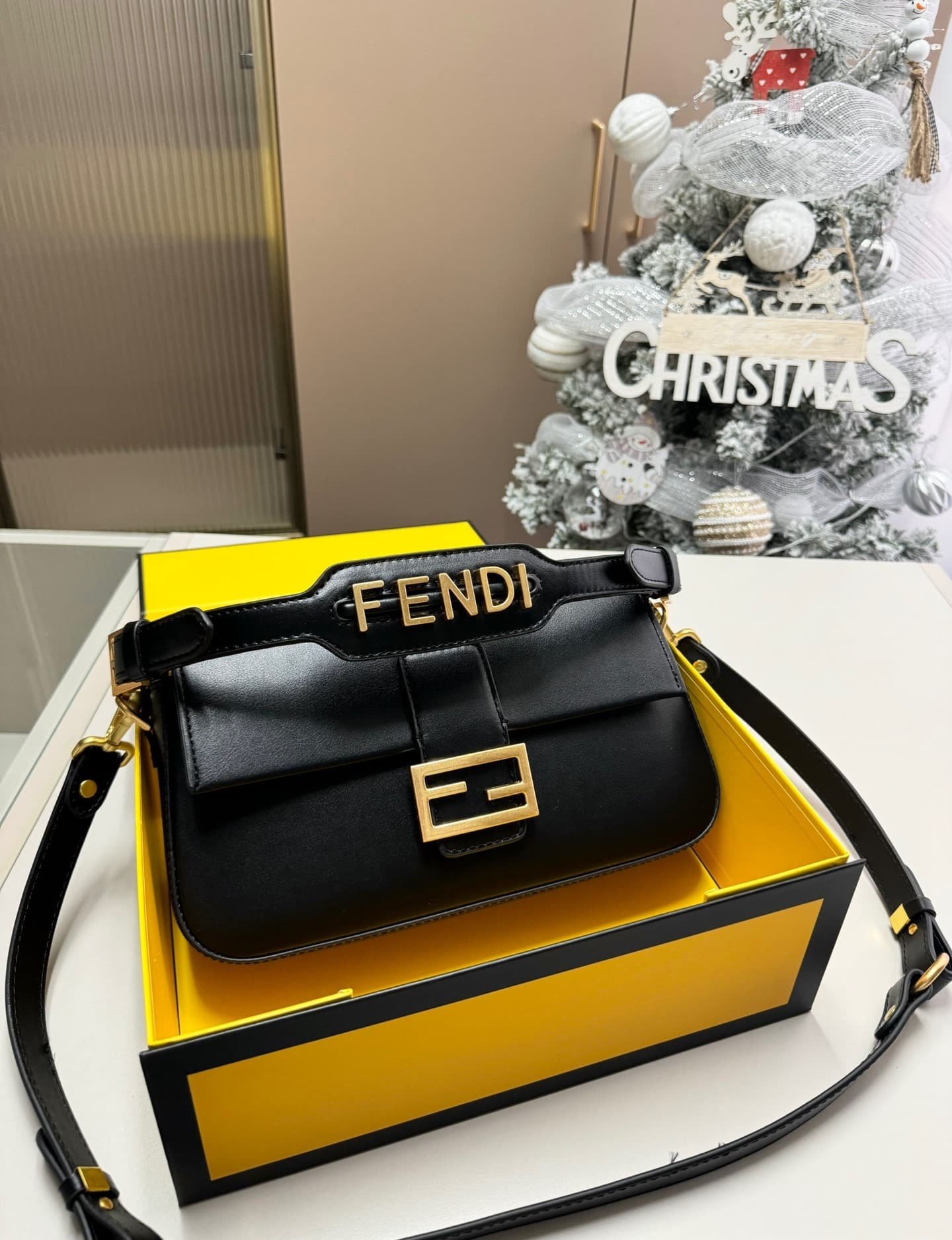 F**di Baguette Bag Black Leather 25Cm 8Br822Apg6F1Cfj