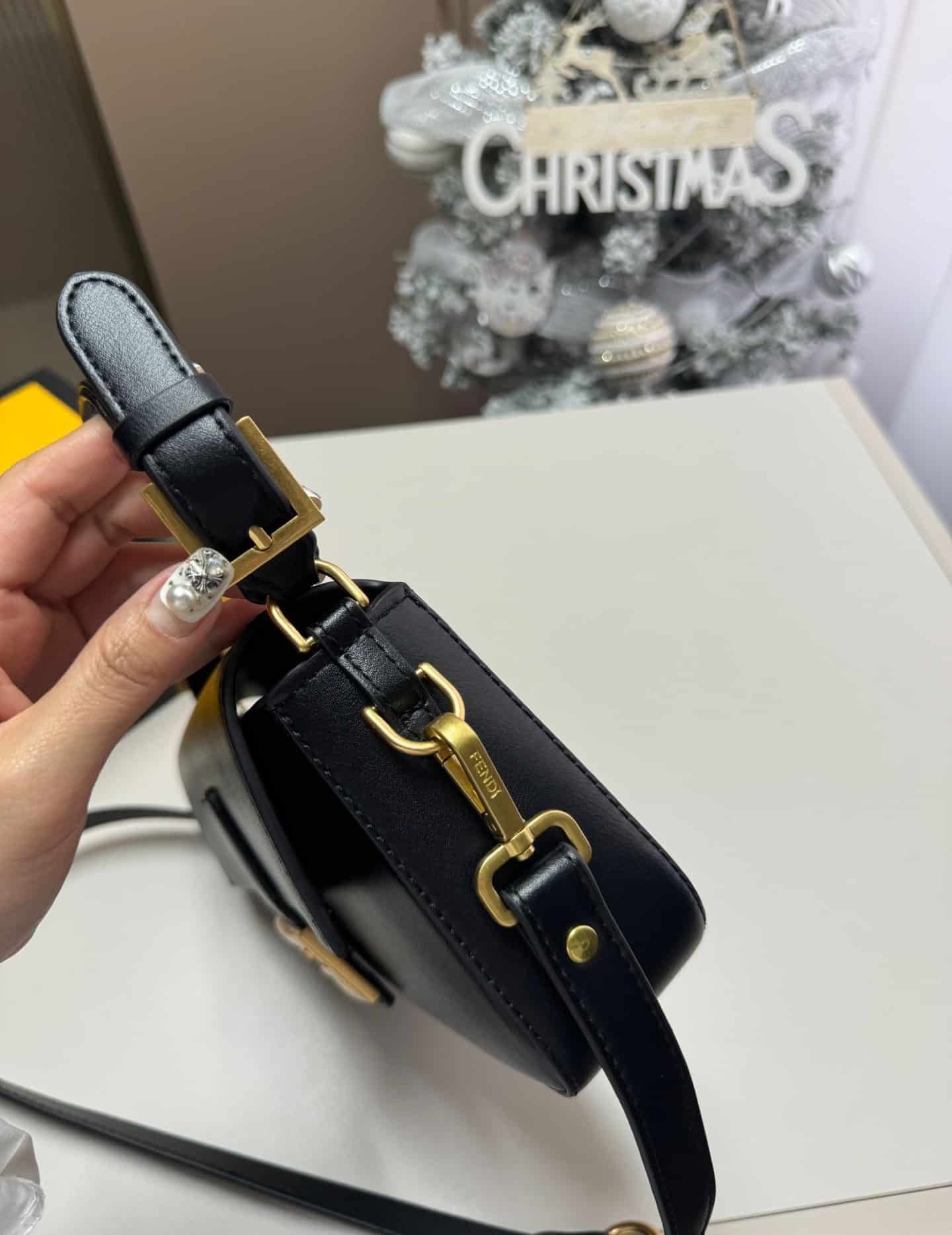 F**di Baguette Bag Black Leather 25Cm 8Br822Apg6F1Cfj