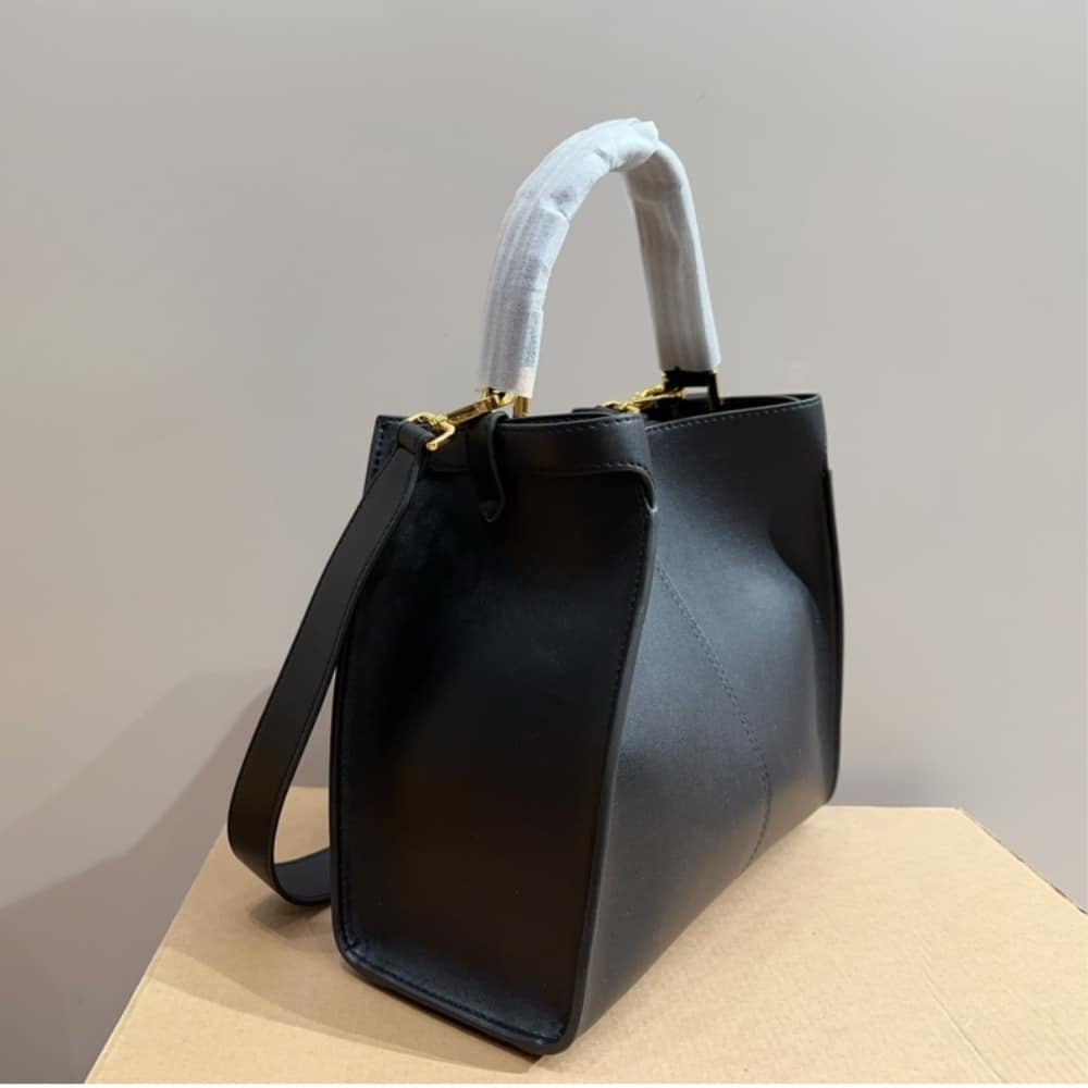 F**di Peekaboo X Lite Medium Black 29Cm 8Bn310A5E9F19Ph