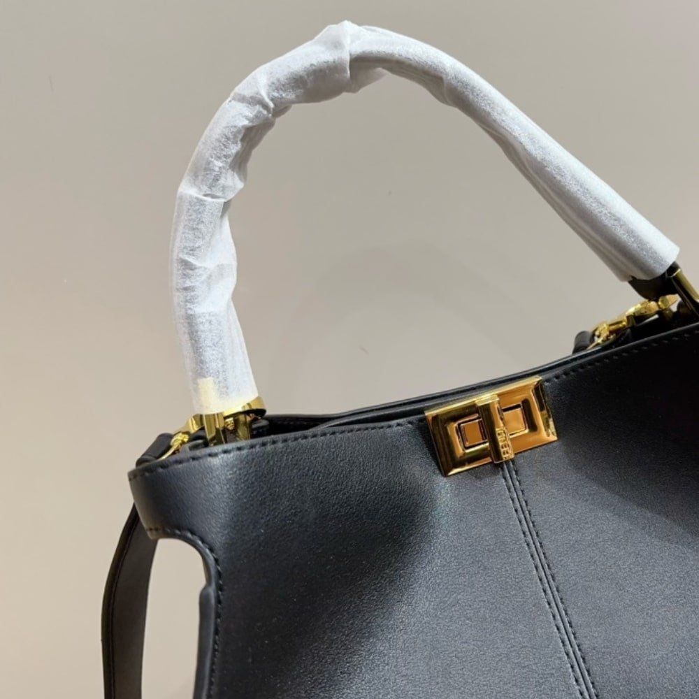 F**di Peekaboo X Lite Medium Black 29Cm 8Bn310A5E9F19Ph