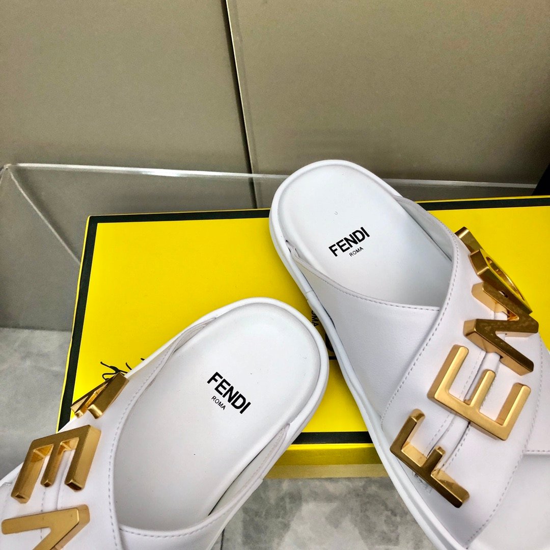 F**di F**digraphy Leather Slides White