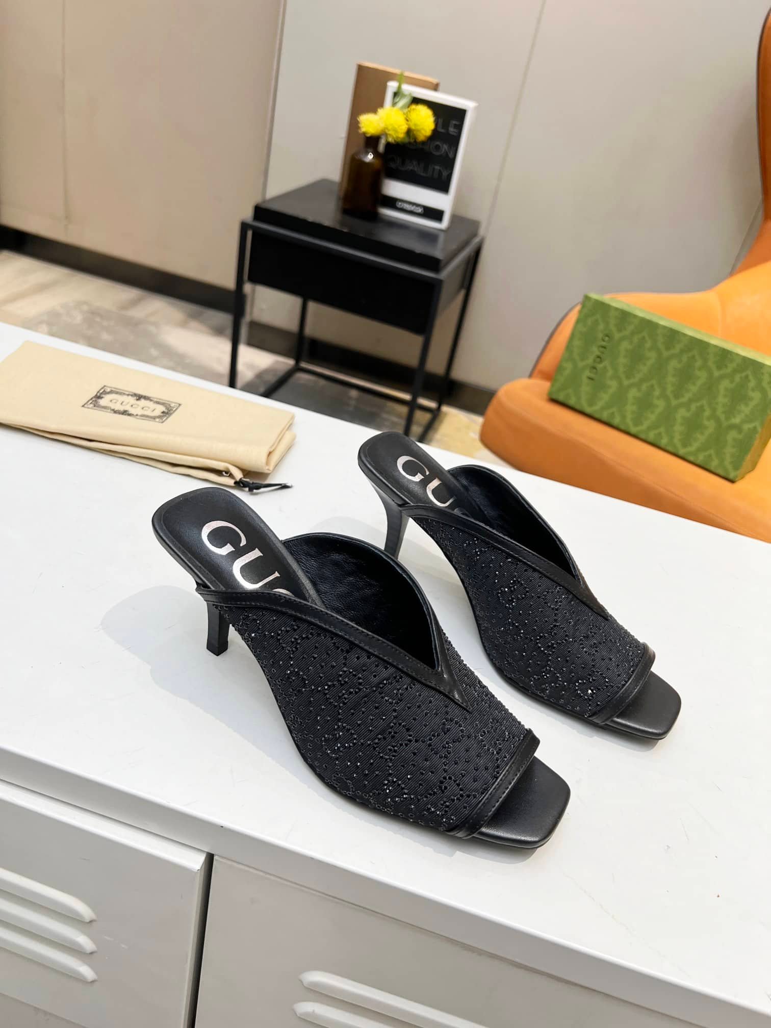 Gvc*1 Black Gg Demi Embellished Black