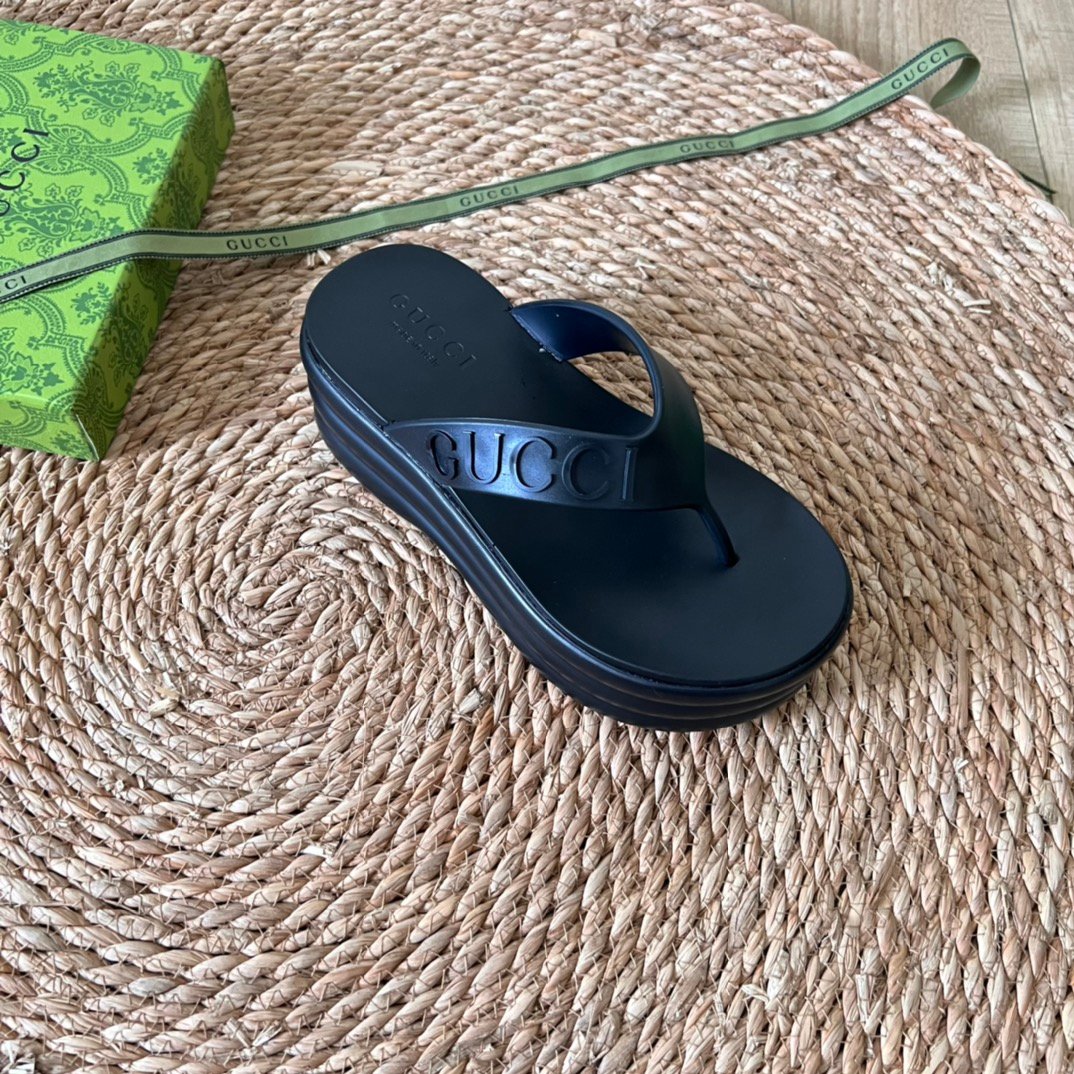 Gvc*1 Tarifa Rubber Platform Flip Flops Black
