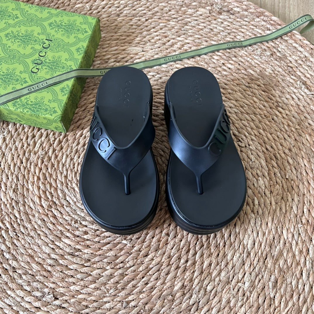 Gvc*1 Tarifa Rubber Platform Flip Flops Black