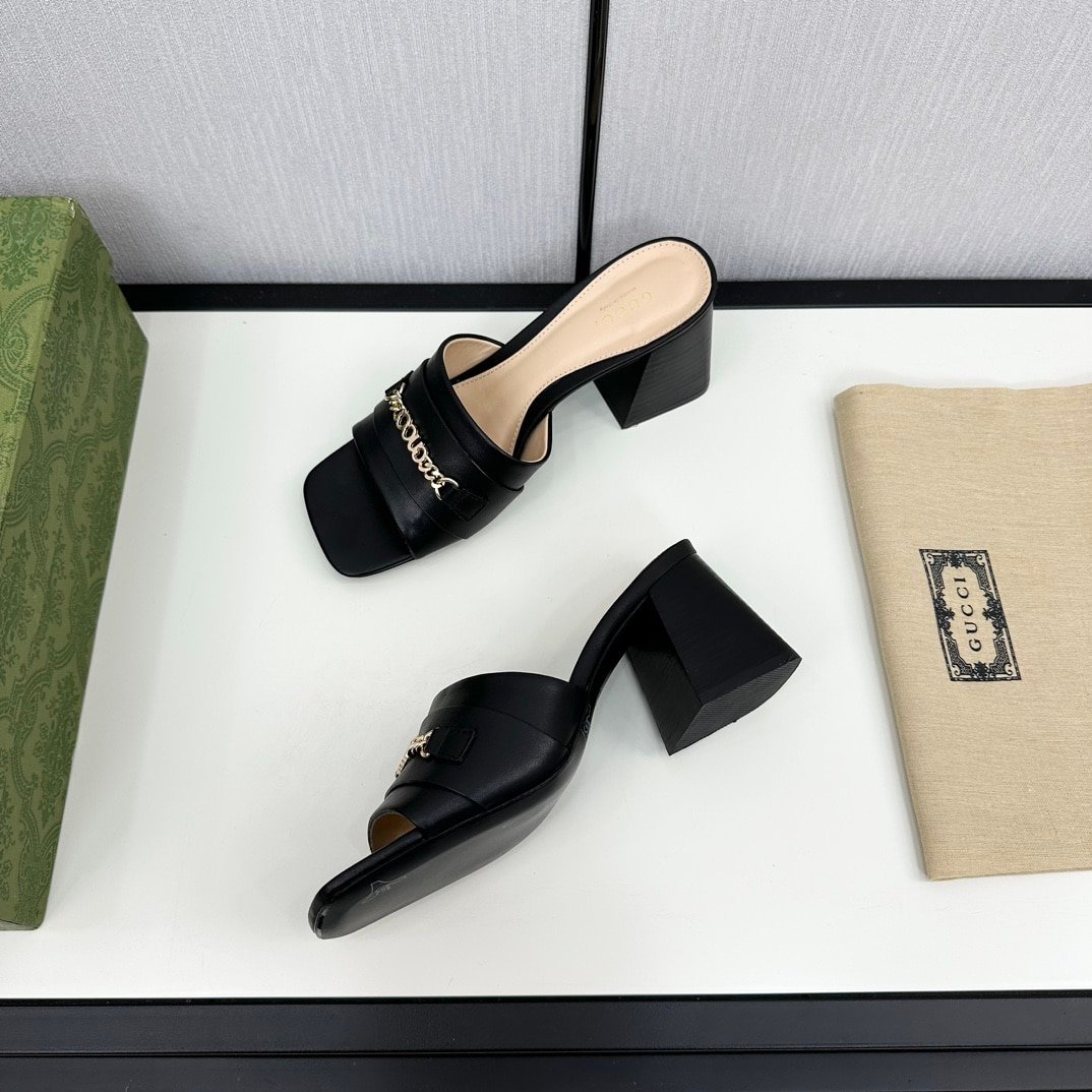 Gvc*1 Signoria Slide Sandal In Black