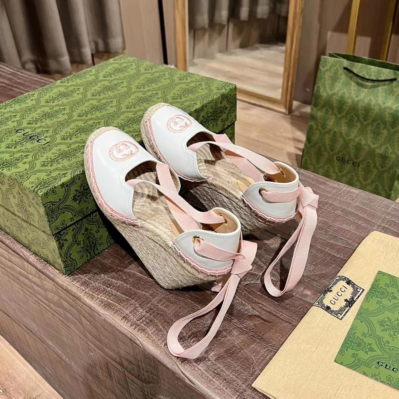 Gvc*1 Gg Canvas Wedge Espadrilles Pink