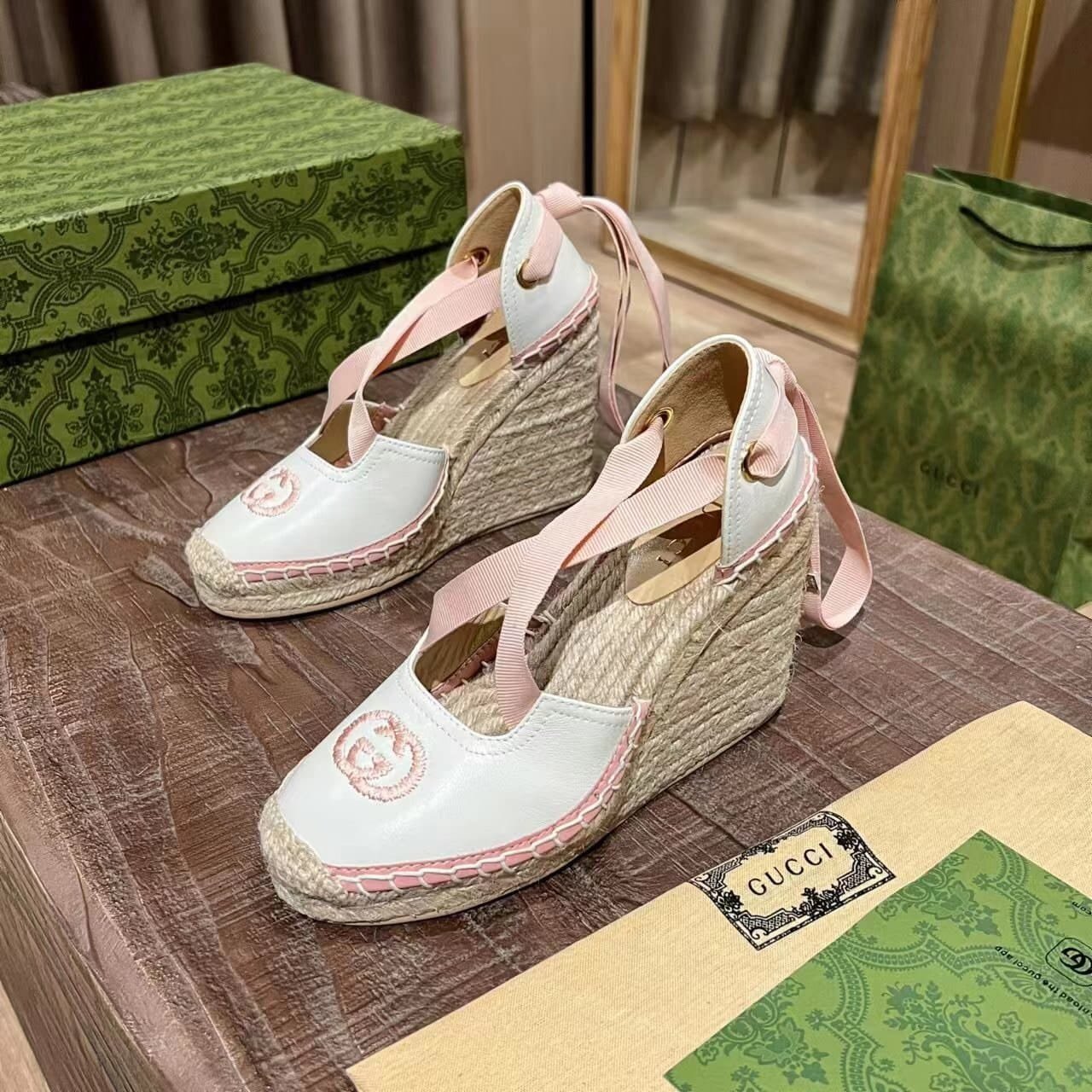 Gvc*1 Gg Canvas Wedge Espadrilles Pink