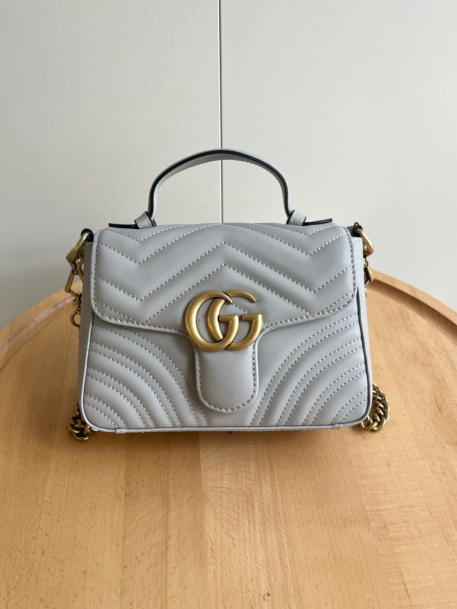 Gvc*1 Gg Marmont Matelassé Chevron Leather Mini Top Handle Bag Light Grey 21Cm 547260 Aabzc 1712
