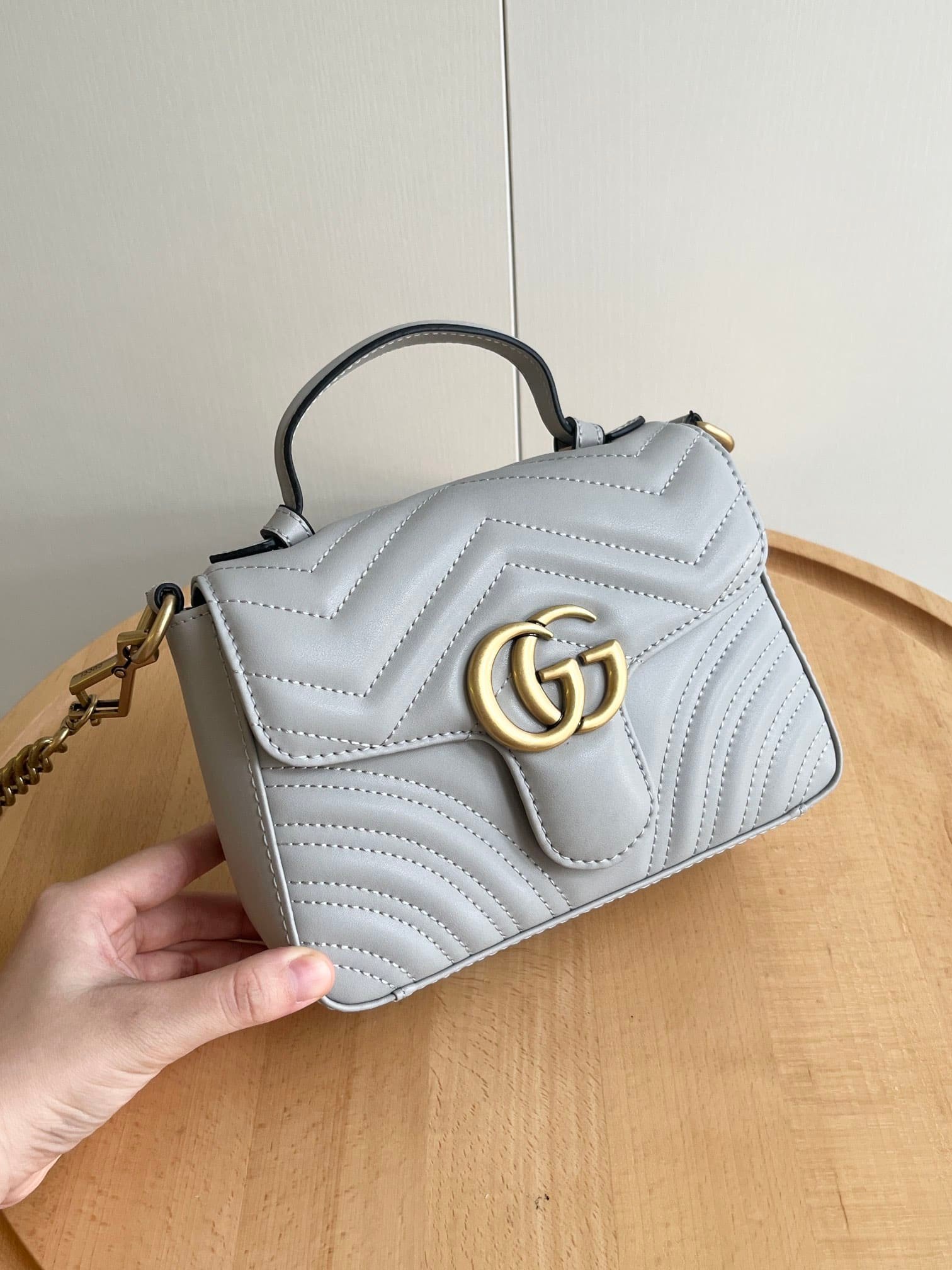 Gvc*1 Gg Marmont Matelassé Chevron Leather Mini Top Handle Bag Light Grey 21Cm 547260 Aabzc 1712
