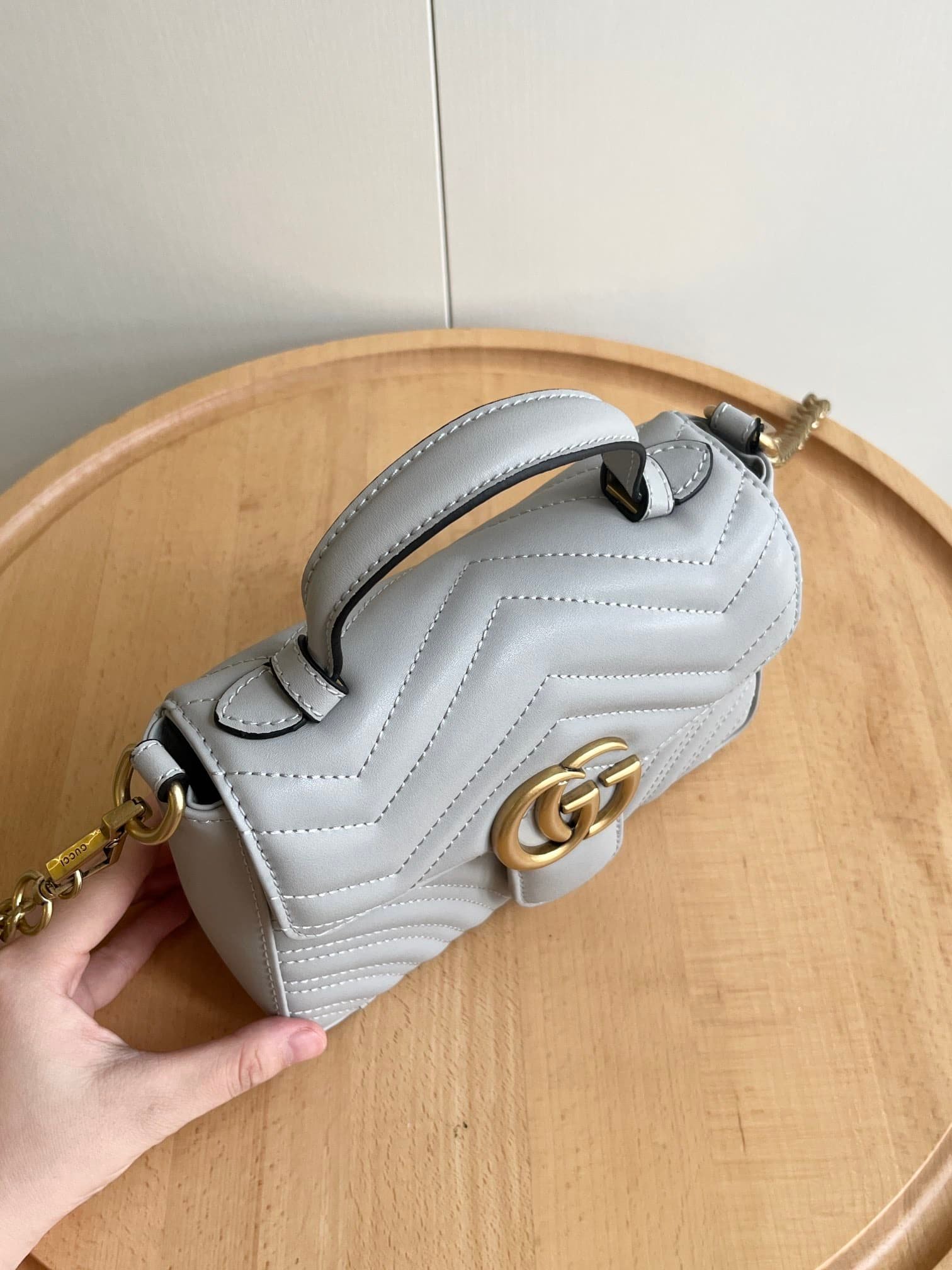 Gvc*1 Gg Marmont Matelassé Chevron Leather Mini Top Handle Bag Light Grey 21Cm 547260 Aabzc 1712