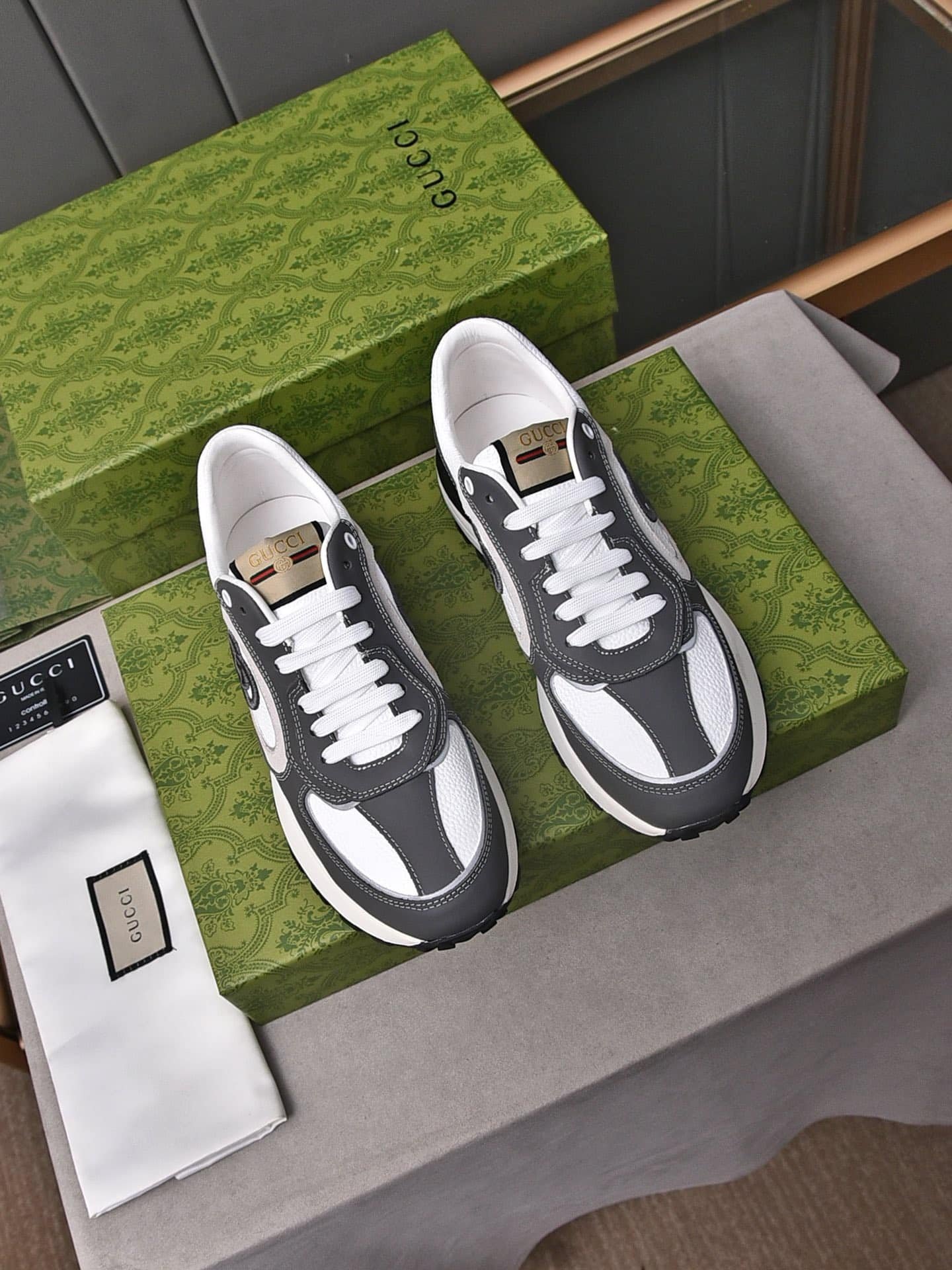 Gvc*1 Double G Men’S Run Sneaker Gray