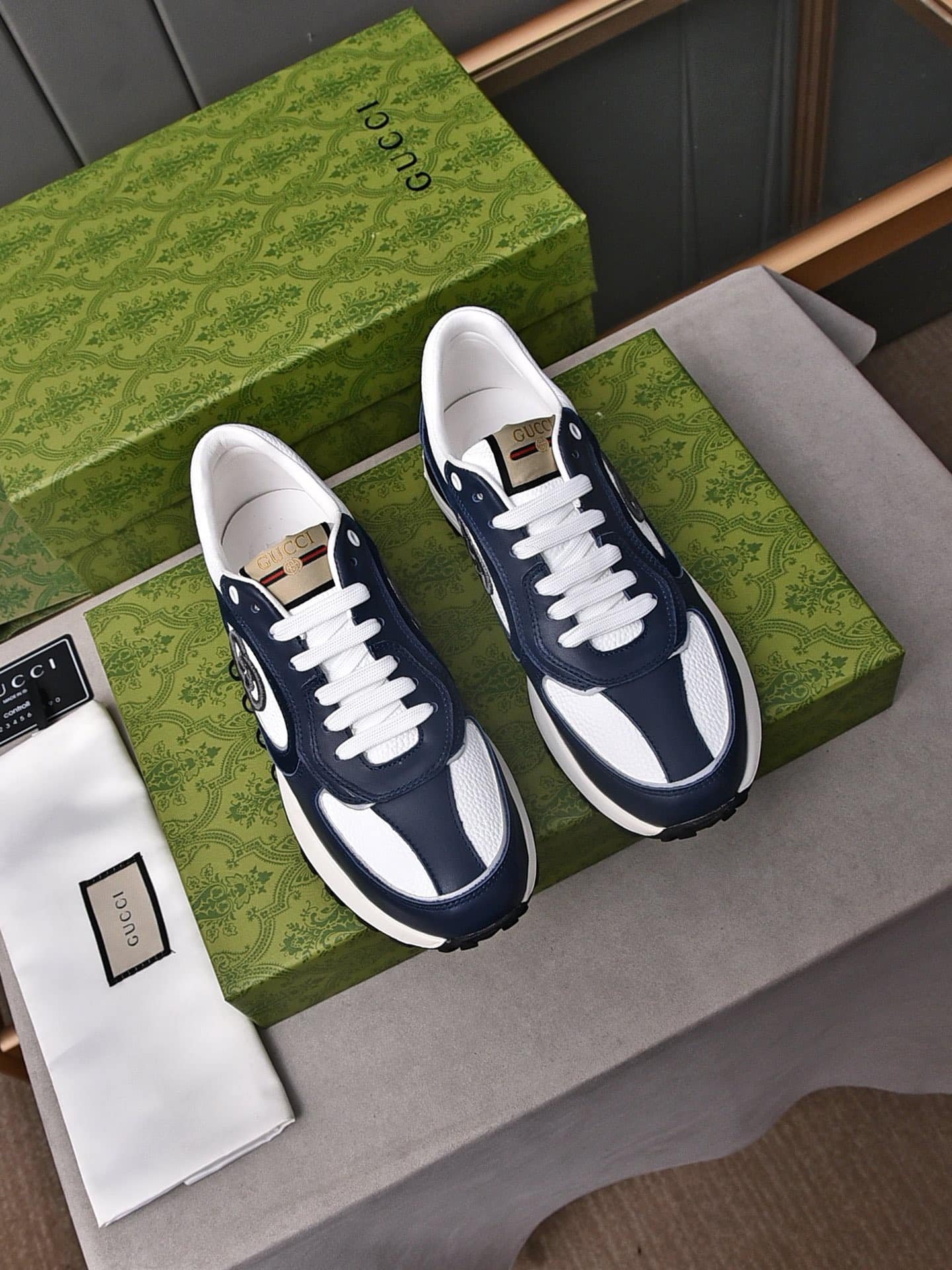 Gvc*1 Double G Men’S Run Sneaker Blue