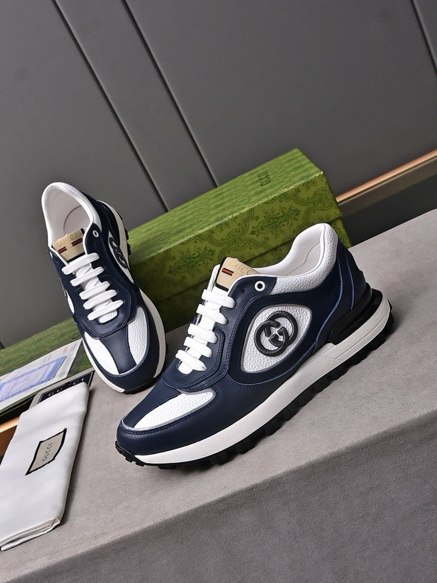 Gvc*1 Double G Men’S Run Sneaker Blue