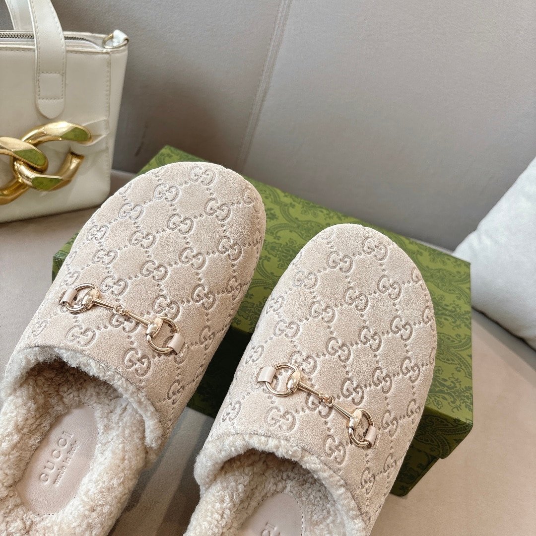 Gvc*1 Women’s Mule With Horsebit Gg Suede Natural