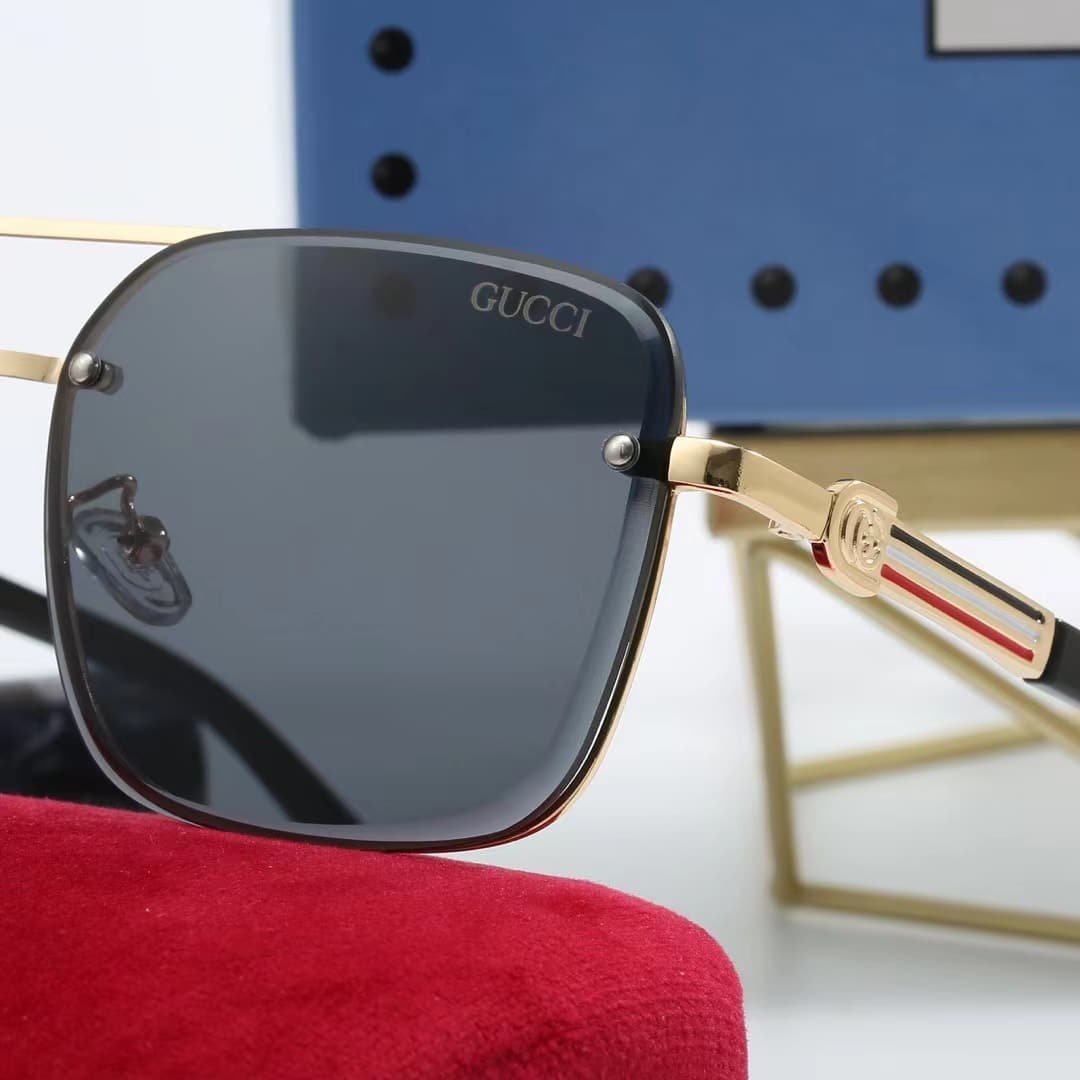 Gvc*1 Square Gradient Vintage Gold Metal Sunglasses Black