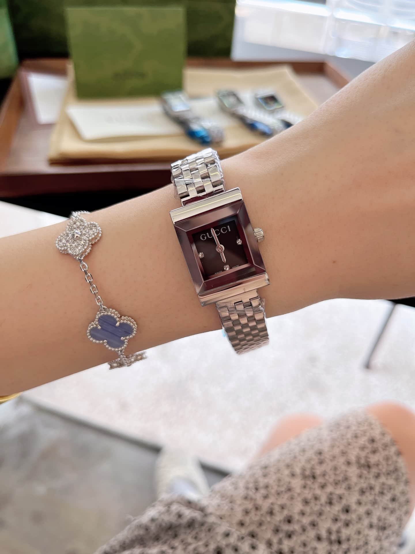 Gvc*1 G Frame Bracelet Watch Square Shape Silver In Black 20Mm Ya128507