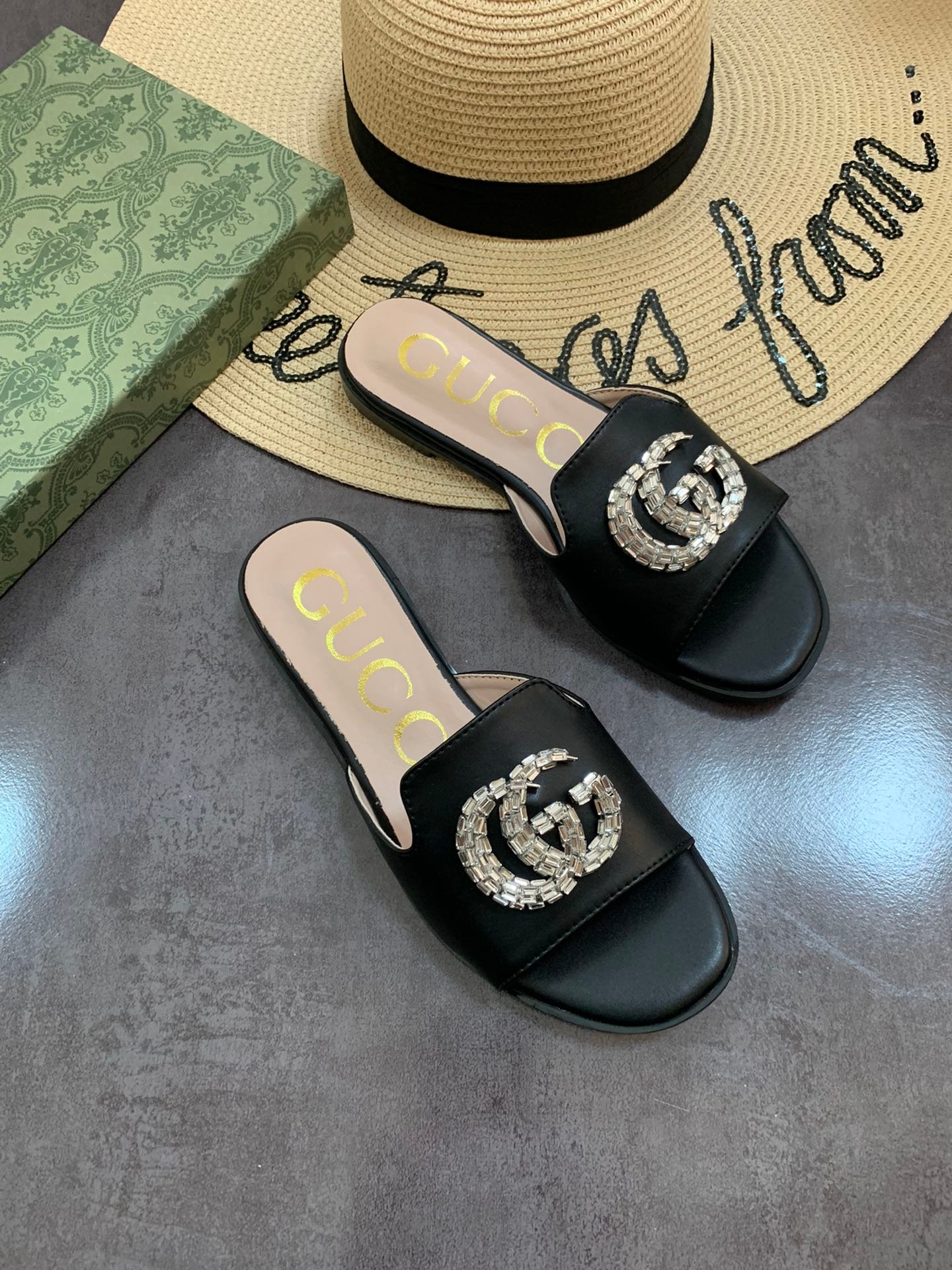 Gvc*1 Double G Slippers Leather Beaded In Black