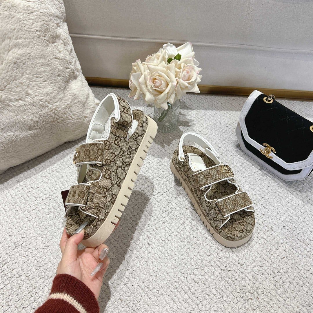 Gvc*1 Women’s Sandal With Double G Beige 816630 Fad9F 9753