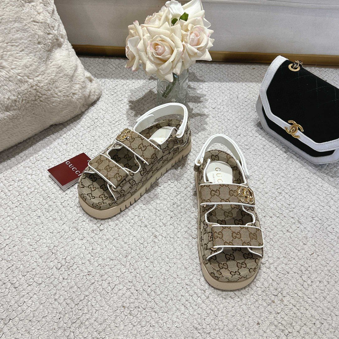 Gvc*1 Women’s Sandal With Double G Beige 816630 Fad9F 9753